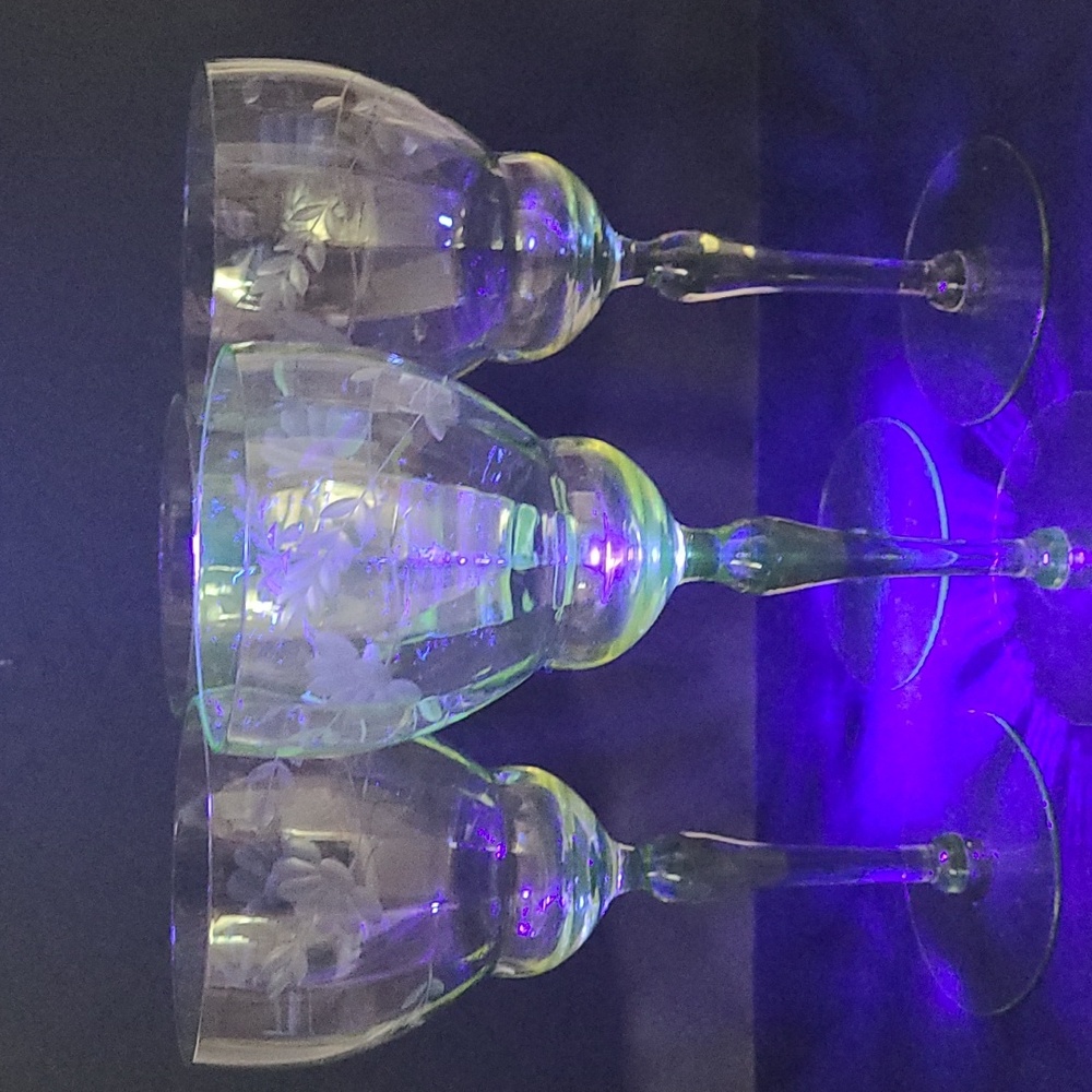 Set of 4 Vintage Etched Vaseline Glasses
